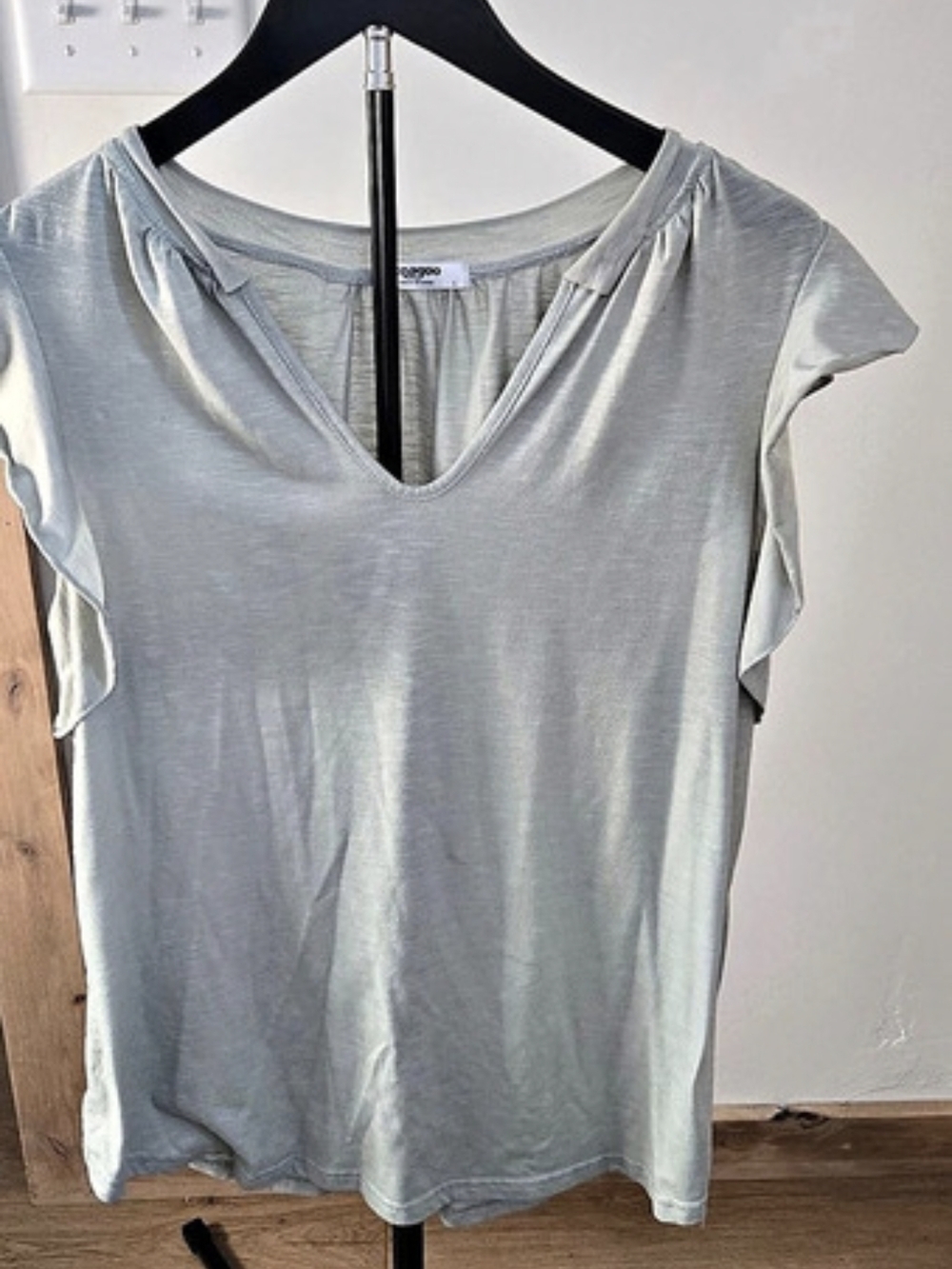 Zeagoo Ruffle Sleeve Top in Light Dagd Green Size Large